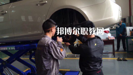 四川2021年到哪里讀汽修學校好