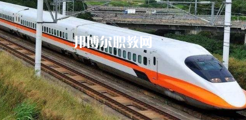 廣西2021年鐵路學(xué)校好還是大專好