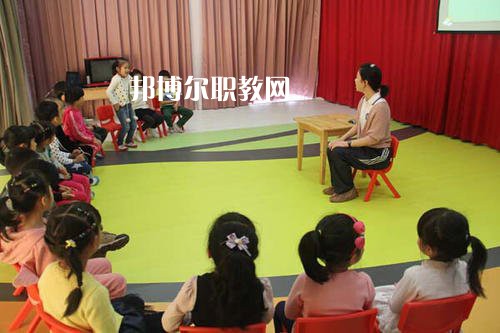 成都2021年讀幼師學校學什么好