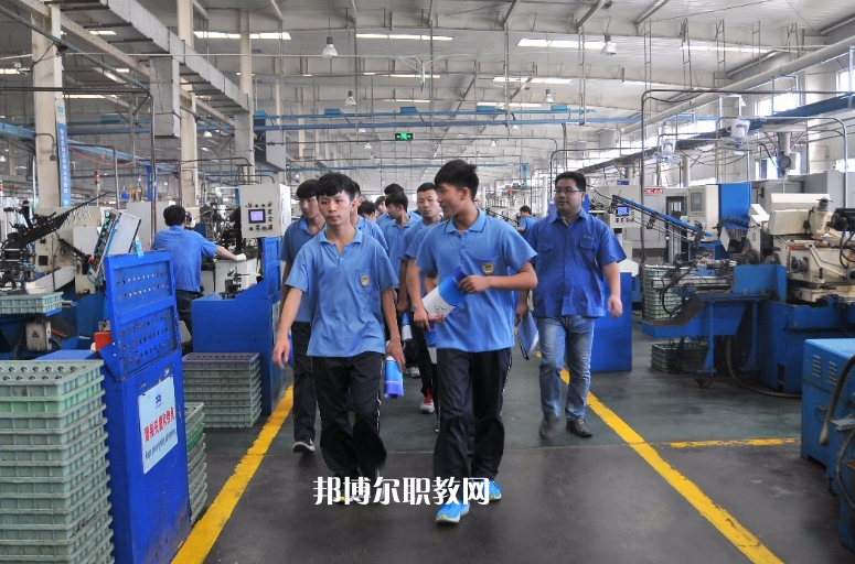 重慶2021年上中專學(xué)校學(xué)什么專業(yè)好