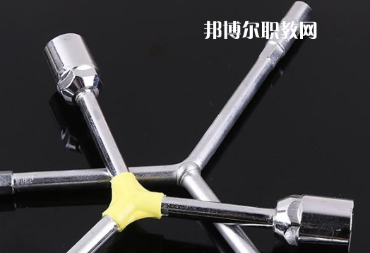 浙江2021年汽修學(xué)校開設(shè)有哪些課程