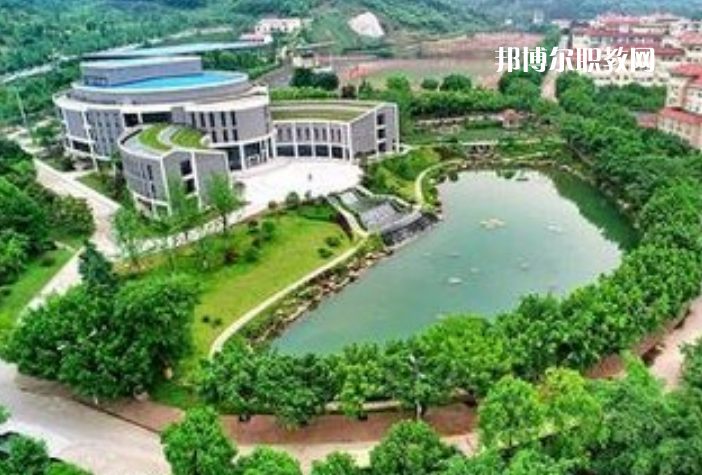 重慶2021年初中畢業(yè)女生讀什么中專(zhuān)學(xué)校好