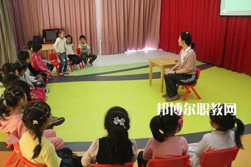 成都2021年幼師學校什么學歷