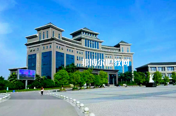 重慶2021年讀什么中專學(xué)校比較好