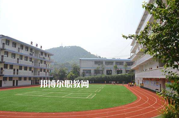 重慶2021年適合女生的中專學校