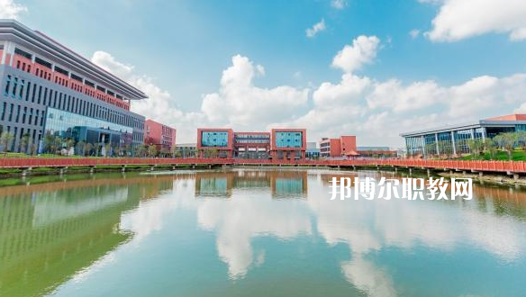 貴州2021年中專學(xué)?？梢詫W(xué)什么