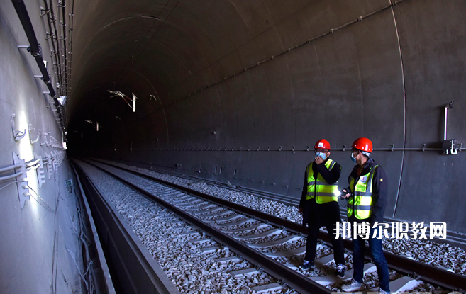 貴州2021年鐵路學(xué)校都有哪些專業(yè)好
