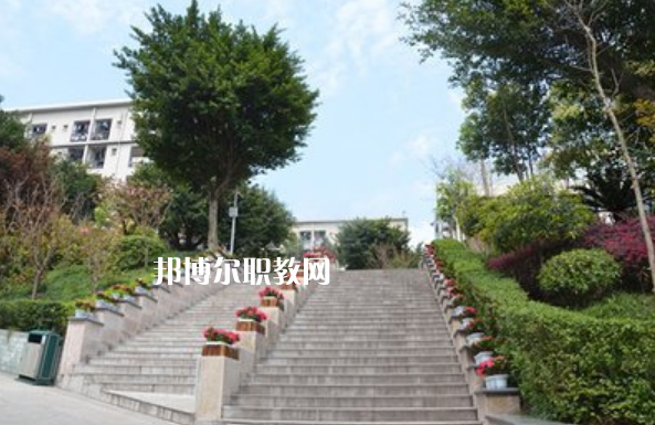 重慶2021年女生上什么中專學(xué)校比較好