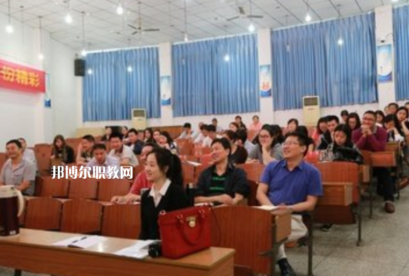 重慶2021年高中畢業(yè)讀中專學校