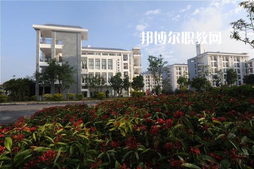普洱農(nóng)業(yè)學(xué)校2021年報名條件、招生要求、招生對象