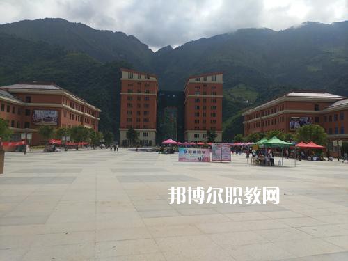 怒江州民族中等專業(yè)學(xué)校2021年學(xué)費(fèi)、收費(fèi)多少