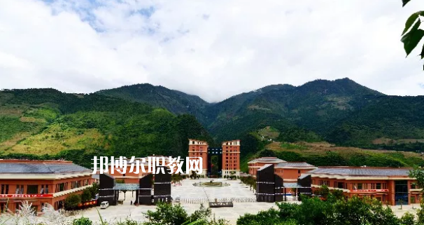 迪慶州民族中等專業(yè)學(xué)校怎么樣、好不好