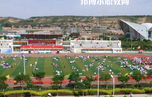 楚雄醫(yī)藥高等?？茖W(xué)校2021年學(xué)費、收費多少
