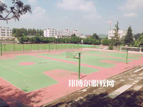 楚雄醫(yī)藥高等?？茖W(xué)校2021年報(bào)名條件、招生要求、招生對象
