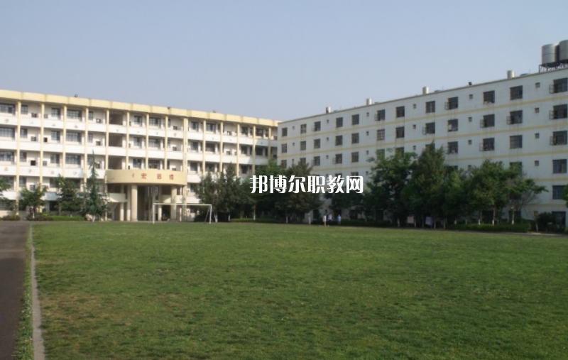 昆明財經(jīng)管理學校2021年學費、收費多少