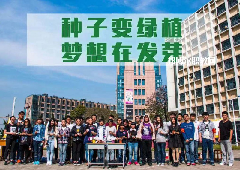 江蘇傳媒學(xué)校2022年報(bào)名條件、招生要求、招生對(duì)象