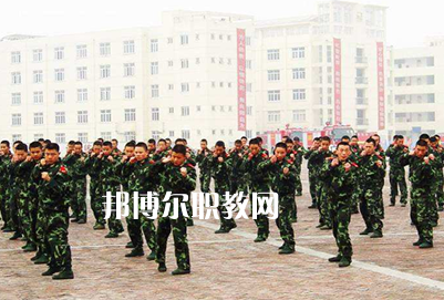 重慶聚英技工學(xué)校升學(xué)部2022年學(xué)費(fèi)、收費(fèi)多少 