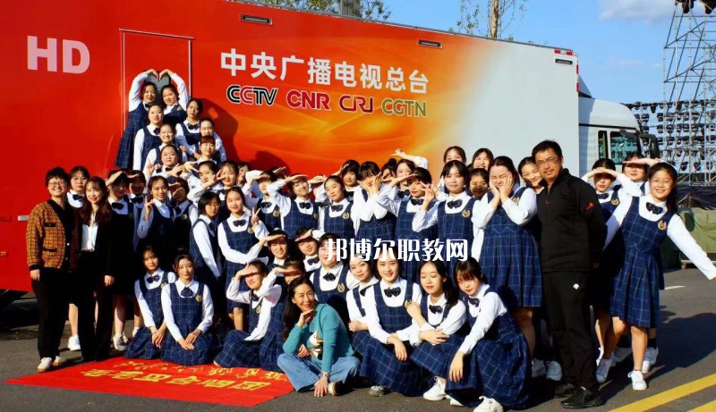 江蘇戲劇學(xué)校2022年報(bào)名條件、招生要求、招生對(duì)象