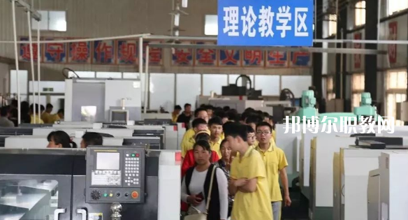 武邑奮飛職業(yè)技術(shù)中等專業(yè)學(xué)校怎么樣、好不好