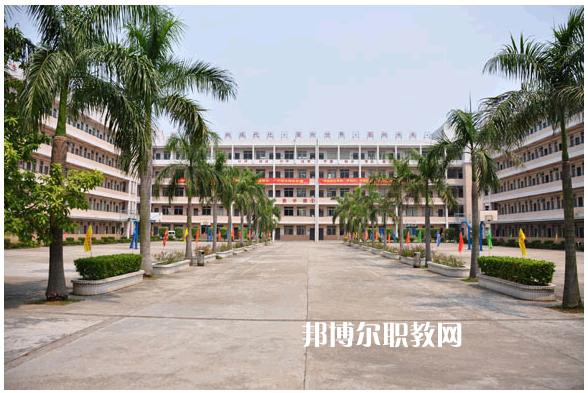 重慶益民技工學(xué)校2022年報(bào)名條件、招生要求、招生對(duì)象