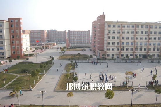 重慶合川教師進修學(xué)校2022年學(xué)費、收費多少 