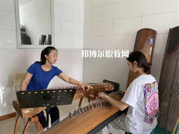 唐山藝術(shù)學(xué)校2022年報(bào)名條件、招生要求、招生對(duì)象