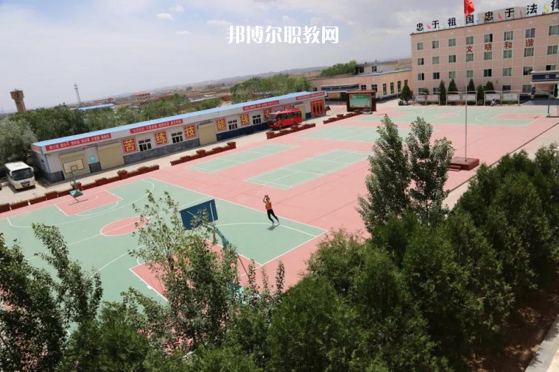 甘肅秦隴技工學(xué)校2022年學(xué)費(fèi)、收費(fèi)多少