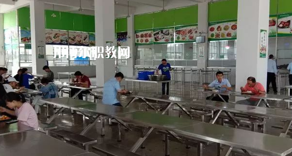 貴州貴陽經(jīng)貿(mào)職業(yè)學(xué)校2022年報(bào)名條件、招生要求、招生對(duì)象