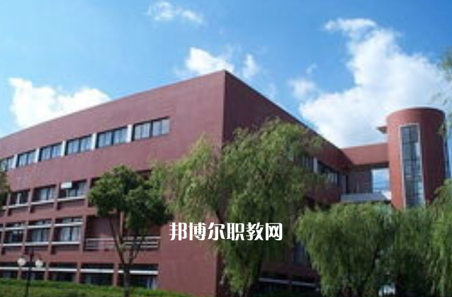 畢節(jié)市第一技工學(xué)校2022年報(bào)名條件、招生要求、招生對(duì)象