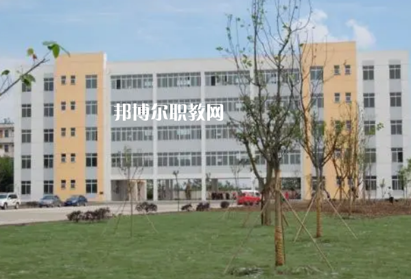 四川省廣漢市職業(yè)中專學(xué)校2022年報(bào)名條件、招生對象、招生要求