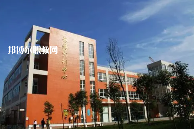 四川德陽黃許職業(yè)中專學(xué)校2022年報名條件、招生對象、招生要求