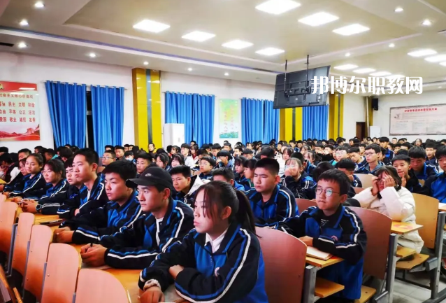 甘肅環(huán)縣職業(yè)中等專業(yè)學(xué)校2022年學(xué)費、收費多少