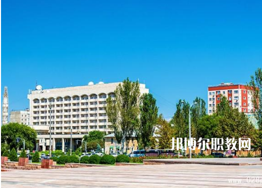 閬中旅游學(xué)校2022年報名條件、招生要求、招生對象