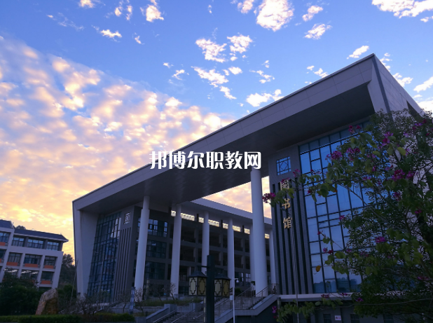 惠州衛(wèi)生學(xué)校2022年學(xué)費(fèi)、收費(fèi)多少