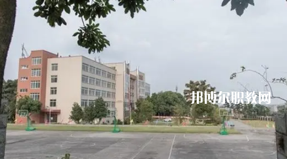 瀘州交通技工學校2022年報名條件、招生要求、招生對象