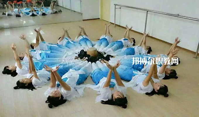 保定市職業(yè)技術(shù)教育中心2022年報名條件、招生要求、招生對象