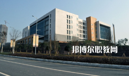 重慶建材技工學(xué)校2022年報(bào)名條件、招生要求、招生對(duì)象