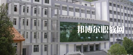 四川省甘孜衛(wèi)生學(xué)校2022年報(bào)名條件、招生要求、招生對(duì)象