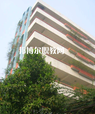 肇慶衛(wèi)生學(xué)校2022年報名條件、招生要求、招生對象