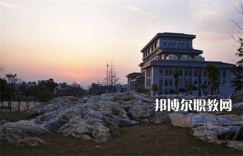 鎮(zhèn)江技師學(xué)院2022年報(bào)名條件、招生要求、招生對(duì)象