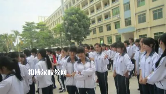 高州第一技工學(xué)校2022年報(bào)名條件、招生要求、招生對象