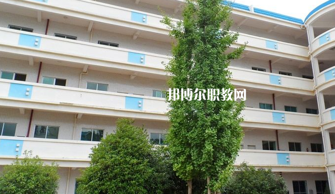 貴陽(yáng)衛(wèi)生學(xué)校2022年報(bào)名條件、招生要求、招生對(duì)象