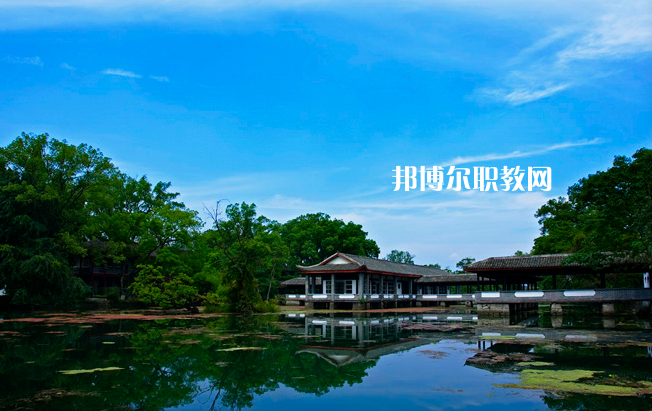 廣西桂林農(nóng)業(yè)學(xué)校2022年報(bào)名條件、招生要求、招生對(duì)象