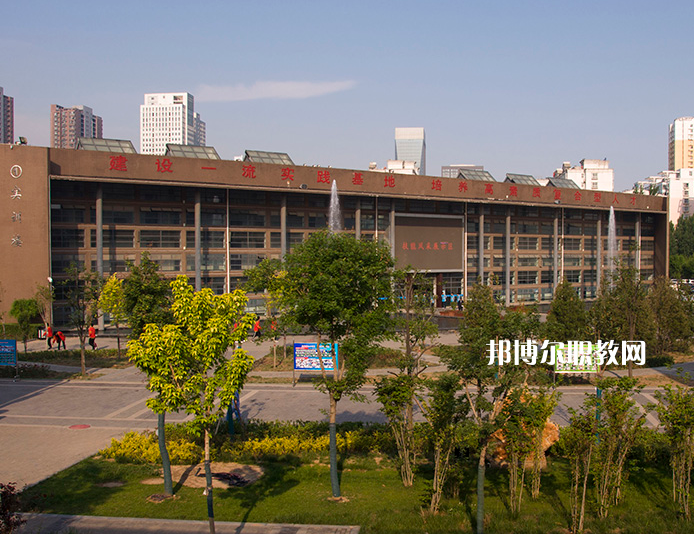 邯鄲職教中心2022年招生辦聯(lián)系電話(huà)
