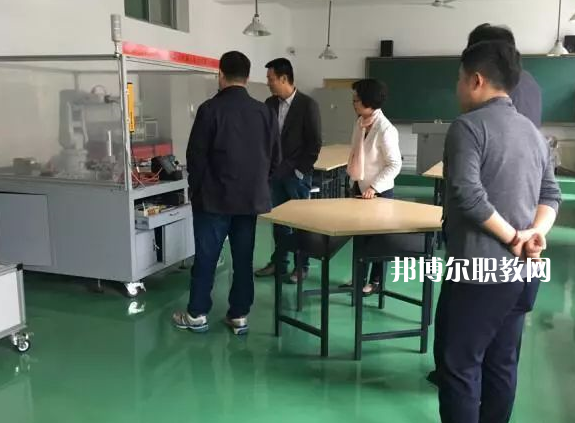 安新縣職業(yè)技術教育中心2022年招生辦聯系電話