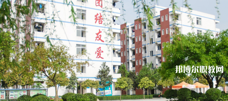 成都指南針職業(yè)技術(shù)學(xué)校怎么樣、好不好