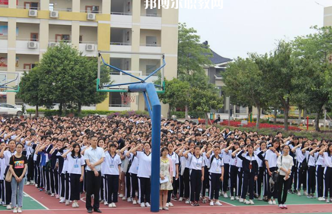揭陽衛(wèi)生學(xué)校2022年報名條件、招生要求、招生對象