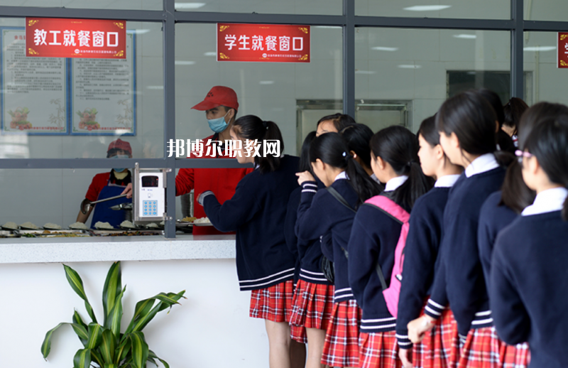 珠海工貿(mào)技工學(xué)校2022年報(bào)名條件、招生要求、招生對(duì)象 