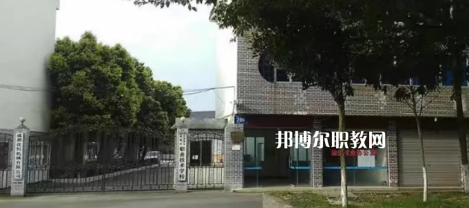 成都莊園機(jī)電職業(yè)技術(shù)學(xué)校怎么樣、好不好
