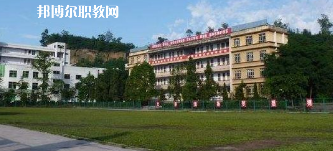 岳池職業(yè)技術(shù)學(xué)校2022年報(bào)名條件、招生要求、招生對(duì)象